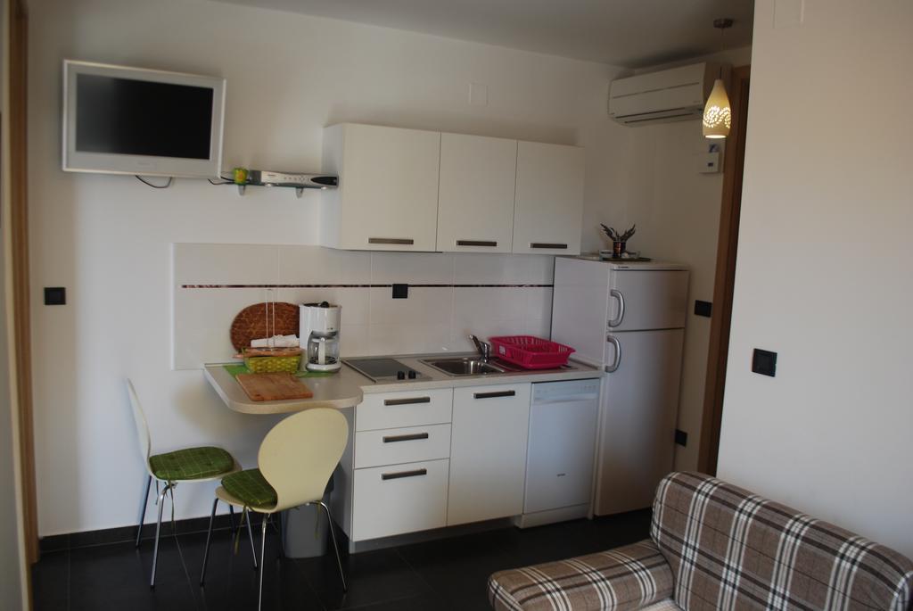 Apartments Villa Lili Lovetovo Водице Екстериор снимка
