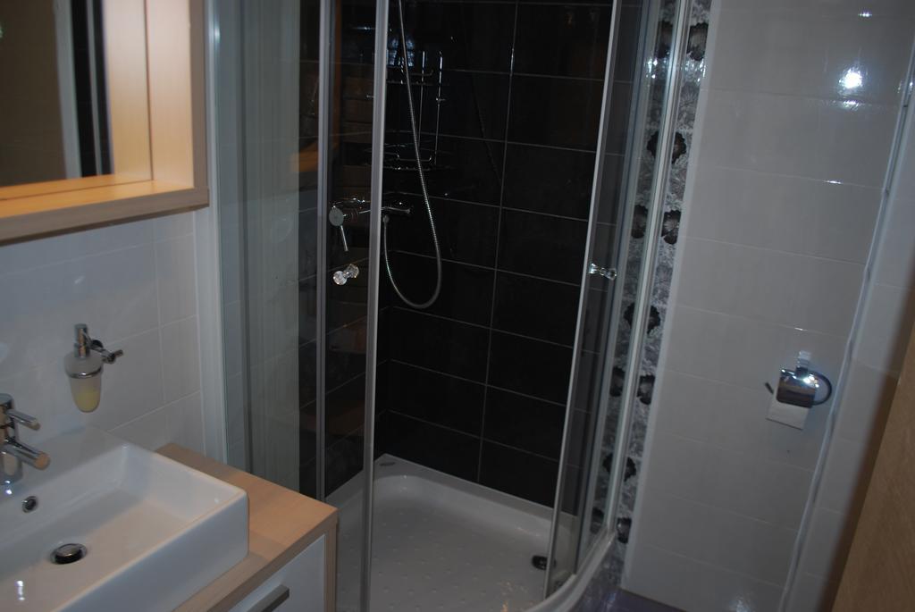 Apartments Villa Lili Lovetovo Водице Екстериор снимка