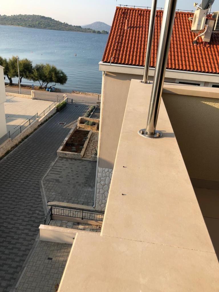Apartments Villa Lili Lovetovo Водице Екстериор снимка